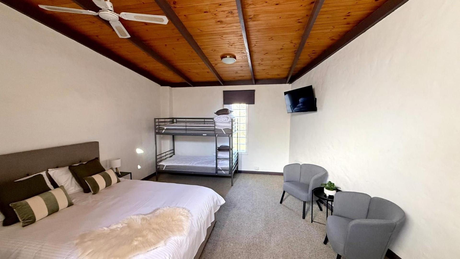 Colonial Bank Motel Omeo Kültér fotó